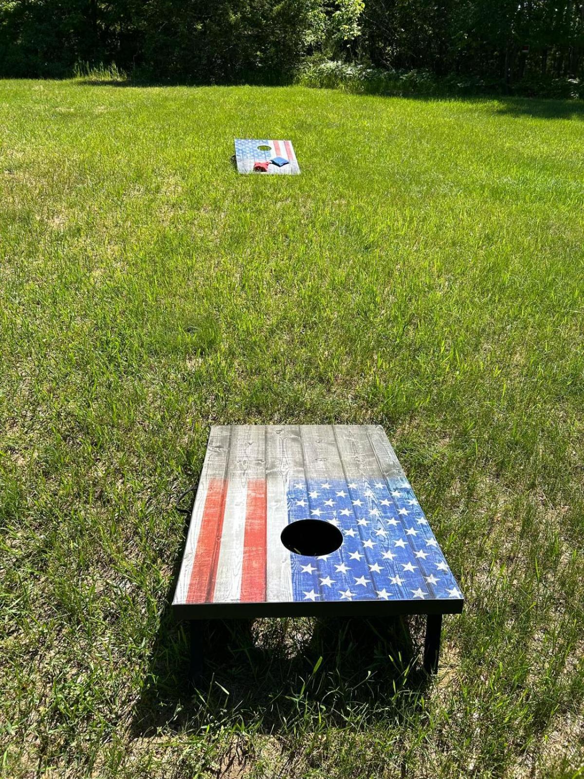 Long Lake Retreat- Hot Tub, Pool Table, Firepit トラバーズ・シティ エクステリア 写真